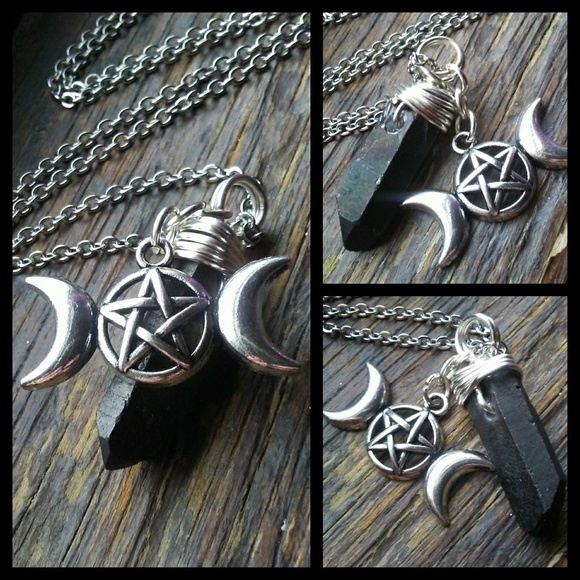 Magic Potion Jewelry - 🖤Triple Moon Pentagram Crystal Charm Necklace🖤